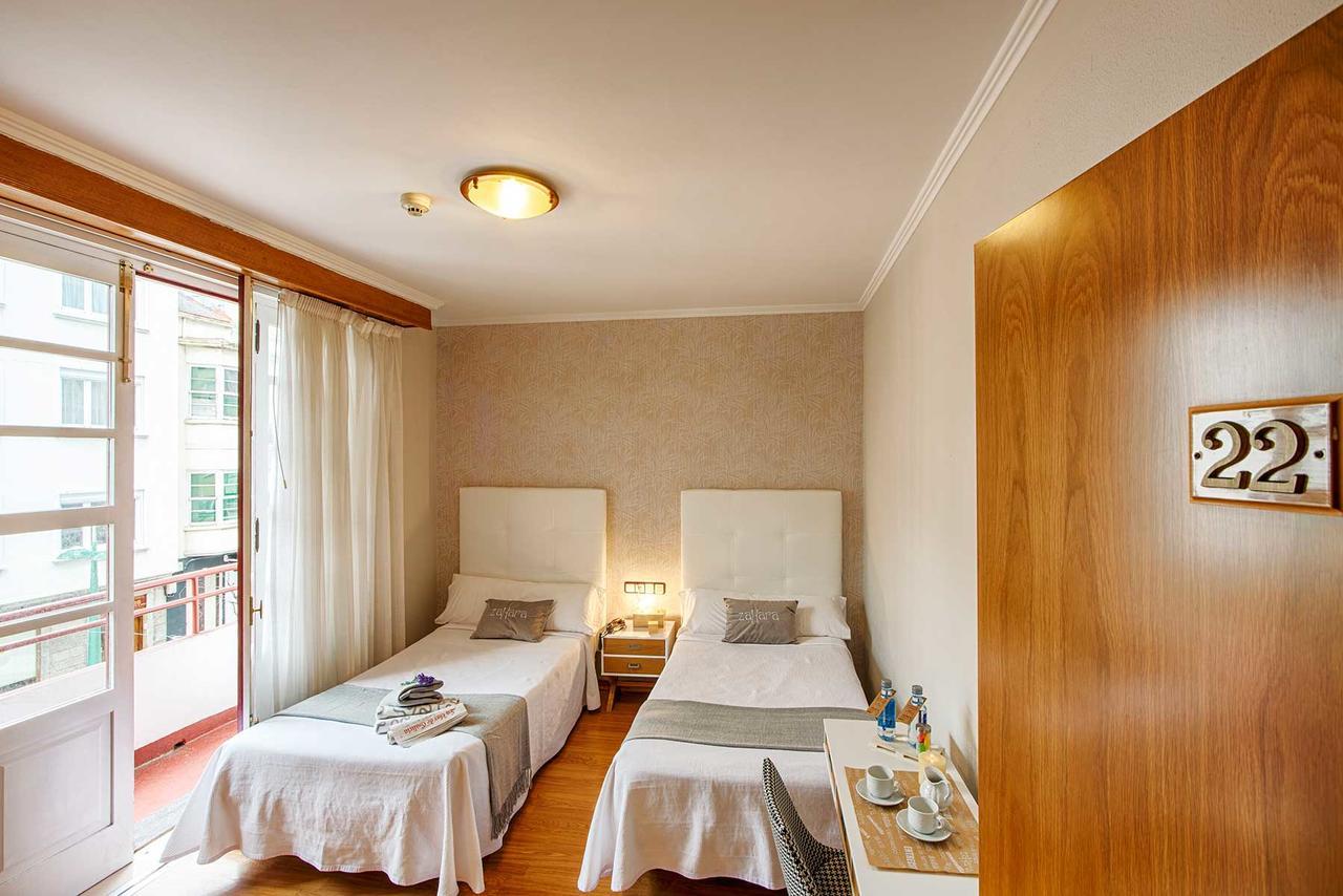 Hostal Zahara Ferrol Luaran gambar