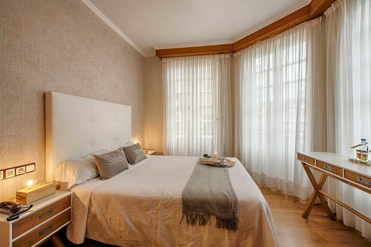 Hostal Zahara Ferrol Luaran gambar