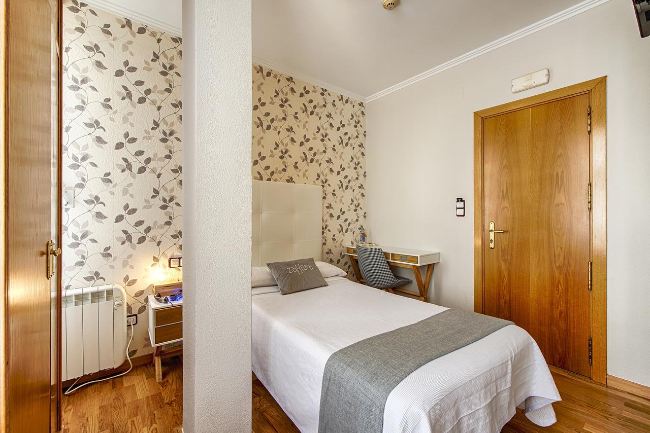 Hostal Zahara Ferrol Luaran gambar