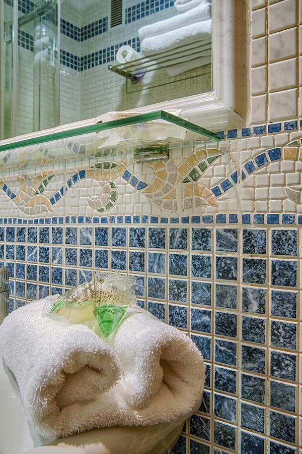 Hostal Zahara Ferrol Luaran gambar